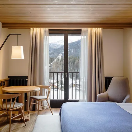 Szálloda Faloria Mountain Cortina dʼAmpezzo