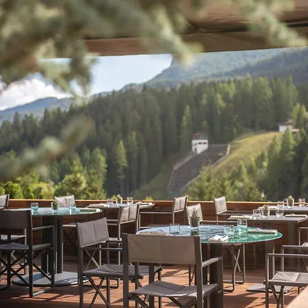 Faloria Mountain Szálloda 5*